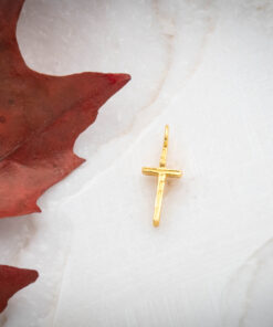 Μικρός Σταυρός με Ανάγλυφη Επιφάνεια